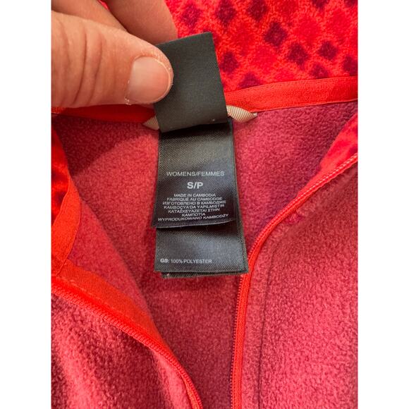 THE NORTH FACE WOMENS FLEECE, Size Small, Super Soft!! Coral/Red color. 1/4 zip - Picture 9 of 9